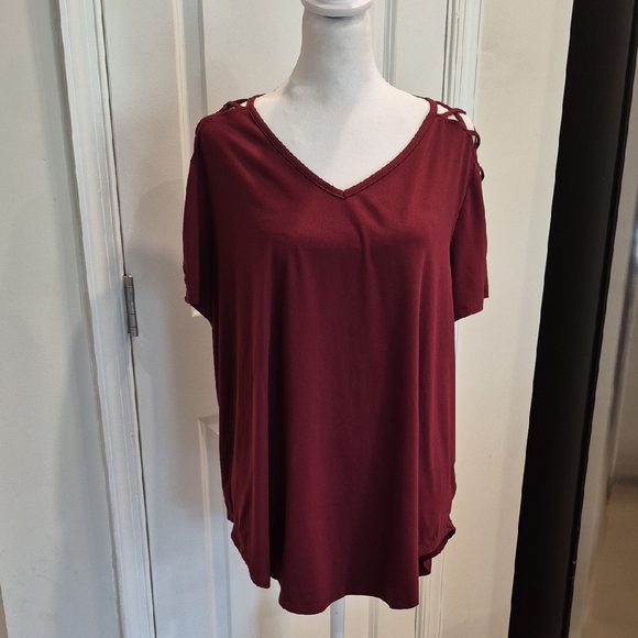 Livi Active Burgundy Short Sleeve Top, PTP 23 1/2 - Picture 1 of 9